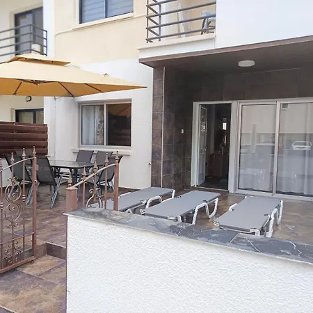 Mackenzie Apartment Larnaca
