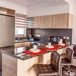 Mackenzie Apartment *