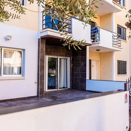 Mackenzie Apartman *